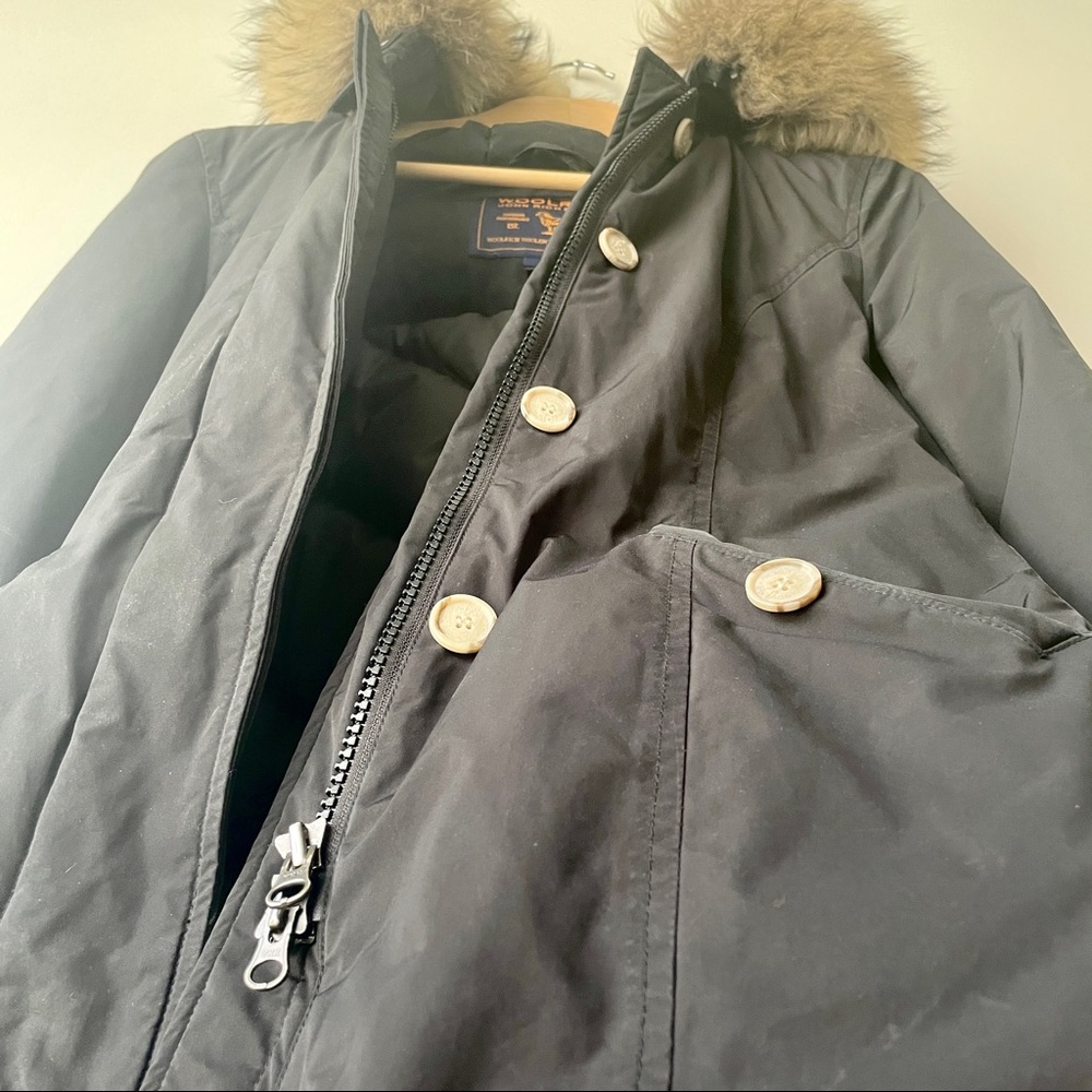 WOOLRICH Luxury Arctic Parka down coat with detachable raccoon fur (HOLD) - Picture 11 of 13